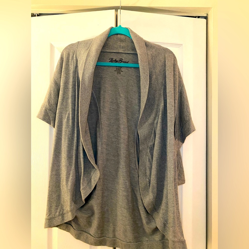🩶Lucky Brand Women’s Grey Shrug/Wrap🩶